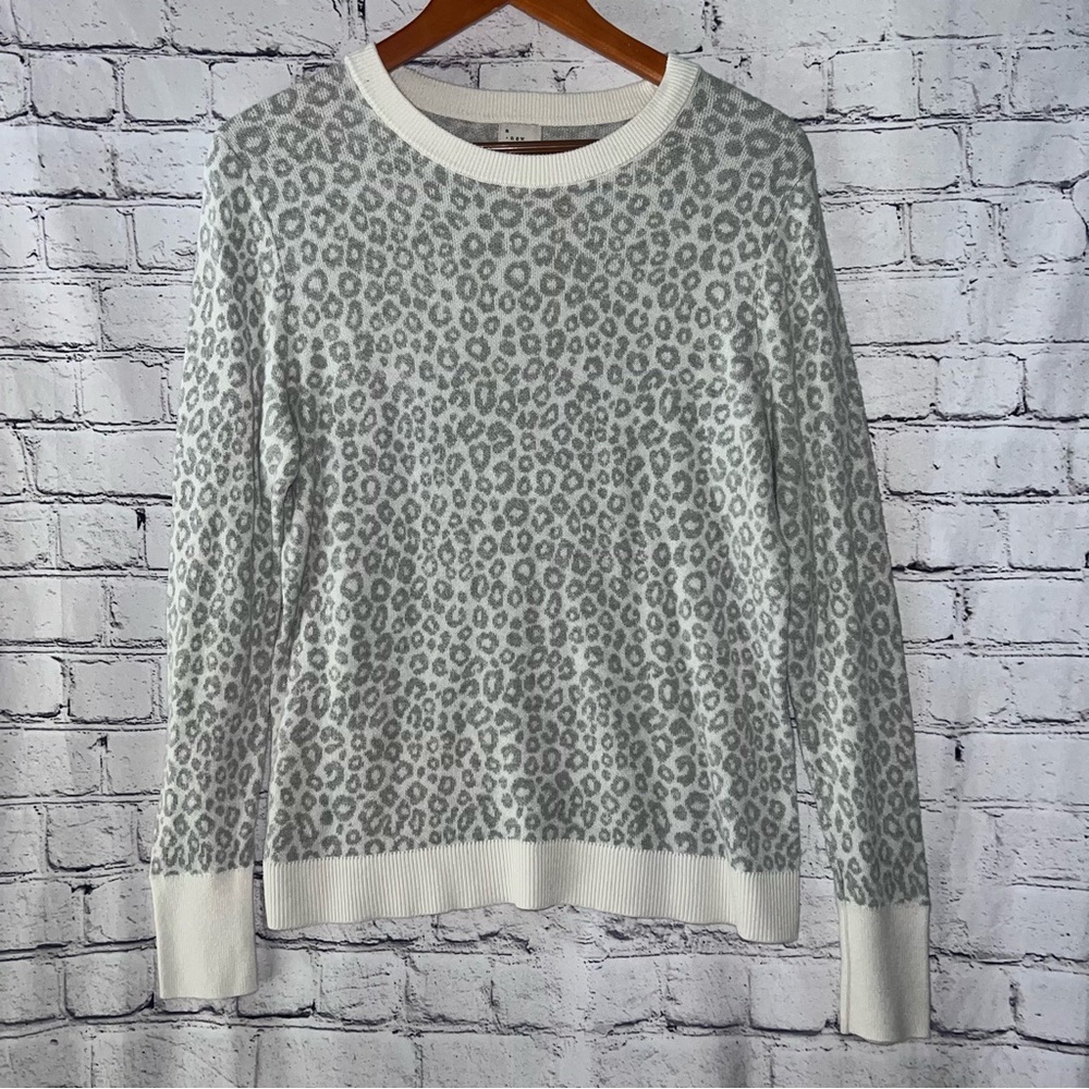 A New Day Crewneck Cheetah Print Sweater‎ Size Large
